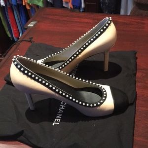 CHANEL PUMPS